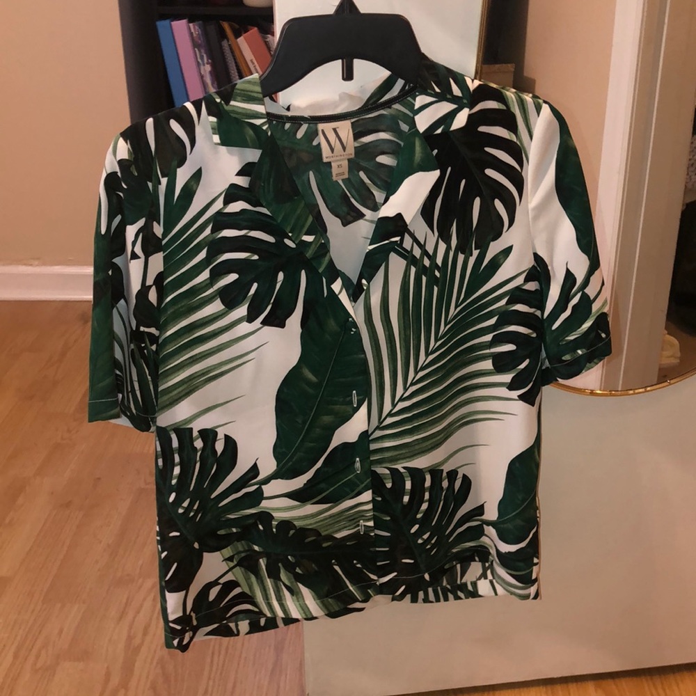 Short sleeve blouse